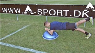 Planken på balance halvkuglen