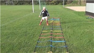 Sidestep - der trænes hurtige fødder side verts