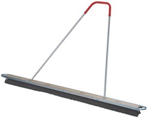 Afretningskost med trækbøjle