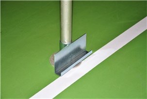 Bandebeslag med styrekant