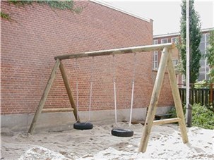 Gyngestativ inkl. 2 dæk gynger