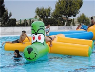 Kæmpe oppustelig hund