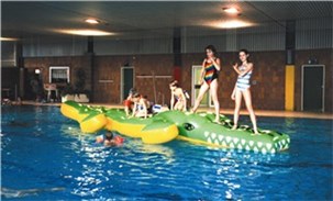 Kæmpe oppustelig krokodille