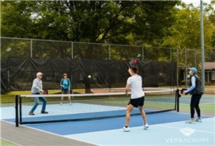 Pickleball bane Versa court