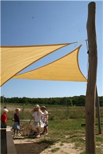 Trekantet solsejl 4,0x4,0x4,0m